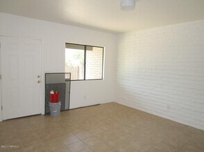 4237 E Glenn St in Tucson, AZ - Building Photo - Building Photo