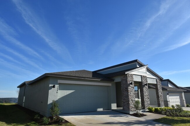 2090 Gold Dust Dr in Minneola, FL - Building Photo - Building Photo