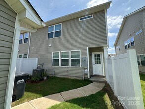 15744 Country House St in Charlotte, NC - Building Photo - Building Photo