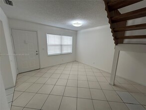 16413 Grape Way in Delray Beach, FL - Building Photo - Building Photo