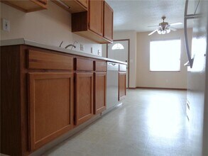 1706 Lincoln Ave in Montevideo, MN - Building Photo - Building Photo