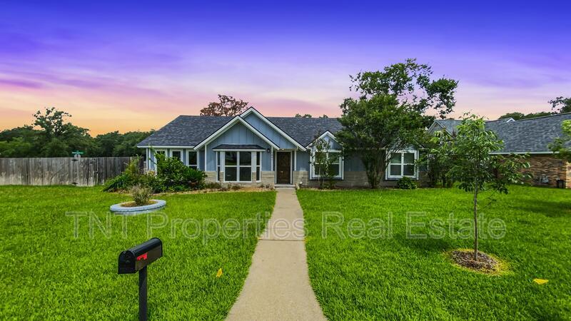 1801 Rosebud Ct in College Station, TX - Building Photo