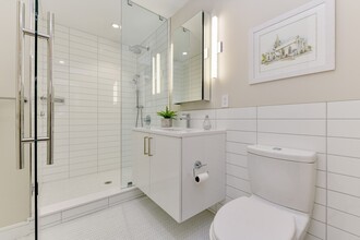 131 Broad St, Unit 902H in Boston, MA - Building Photo - Building Photo