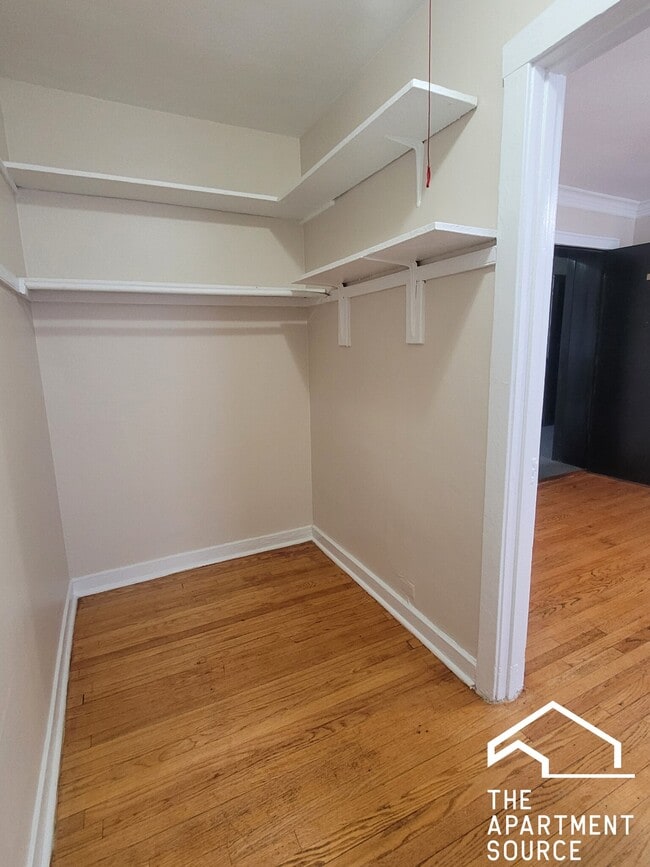 property at 1717 W North Shore Ave