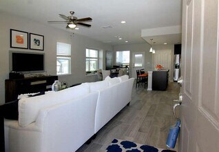 735 Coconut Grove St in Pflugerville, TX - Building Photo - Building Photo