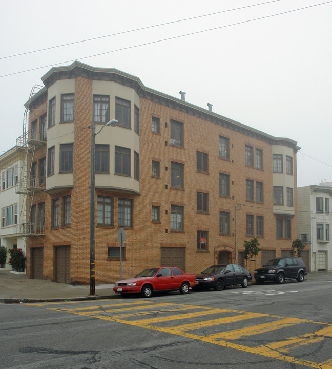 2311 Cabrillo St in San Francisco, CA - Building Photo