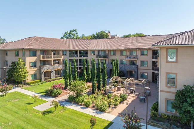 Minerva Manor in Fontana, CA - Building Photo - Building Photo