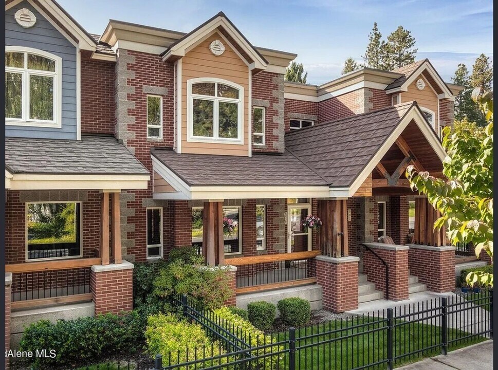 303 S 11th St in Coeur d'Alene, ID - Building Photo