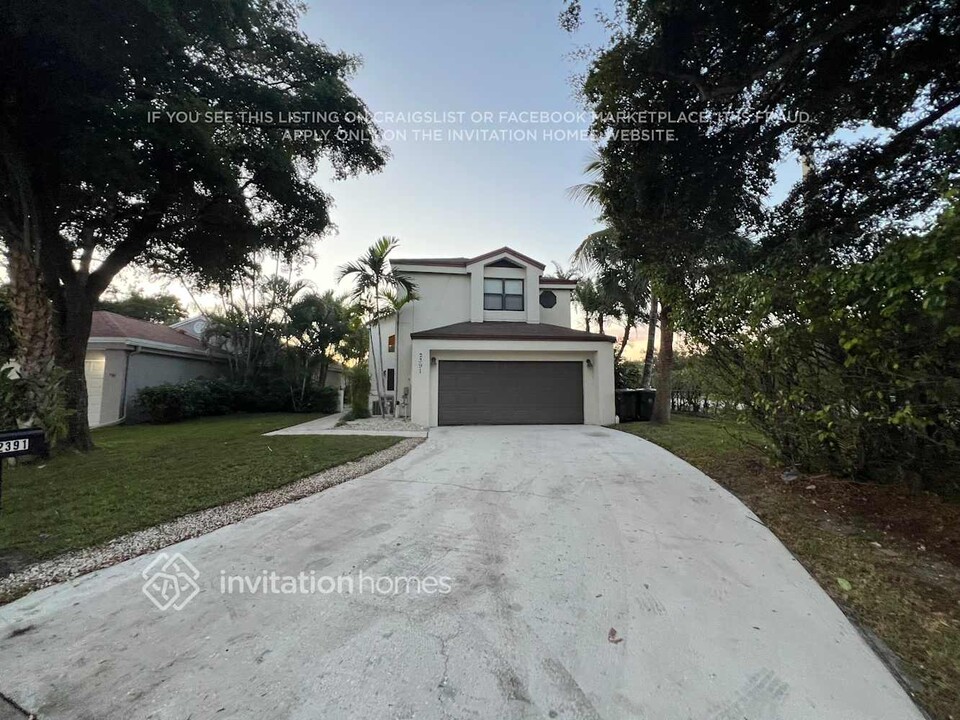 2391 NW 34th Terrace in Coconut Creek, FL - Foto de edificio