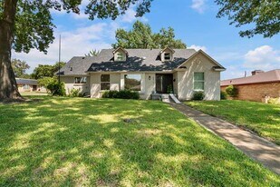 5816 Fox Hill Ln in Dallas, TX - Building Photo
