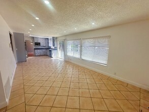 32208 Deborah Dr in Union City, CA - Building Photo - Building Photo