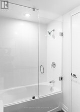 1 Jarvis St in Toronto, ON - Building Photo - Building Photo