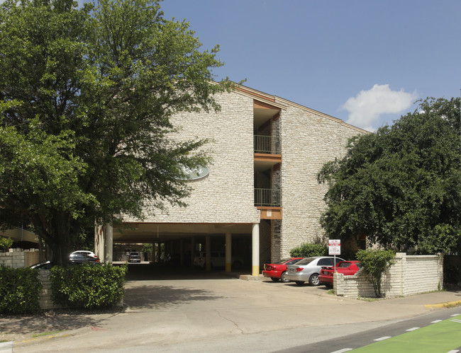 Dos Rios Apartments in Austin, TX - Foto de edificio - Building Photo