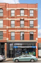 1371 N Milwaukee Ave in Chicago, IL - Building Photo