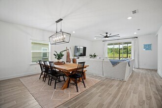 294 Varner Way in St. Augustine, FL - Foto de edificio - Building Photo