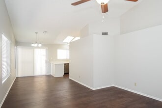 1438 Finale Ln in Las Vegas, NV - Building Photo - Building Photo