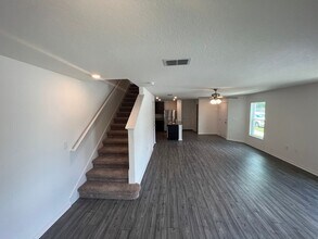 5310 Companion Ln in Tampa, FL - Building Photo - Building Photo
