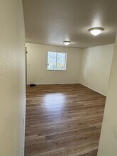 1110 Irving St SW, Unit A in Tumwater, WA - Building Photo - Building Photo