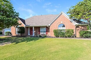 6223 Oxbourne Cove in Olive Branch, MS - Building Photo