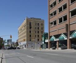 70 King Street East in Oshawa, ON - Building Photo