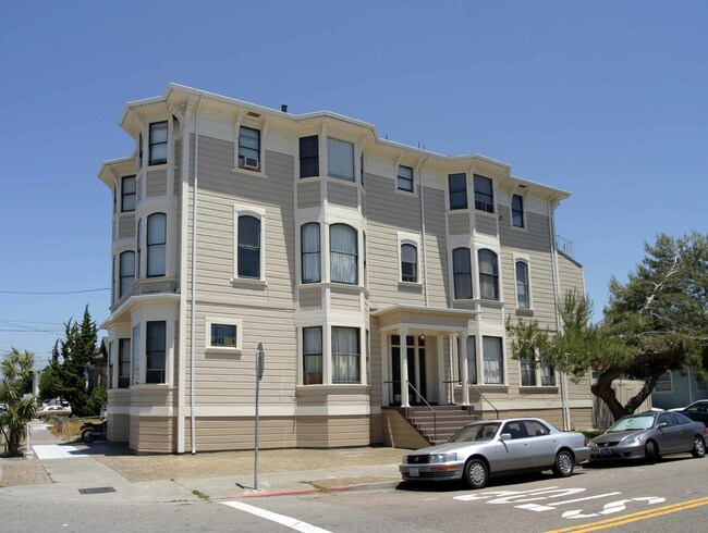 2301 San Antonio Ave in Alameda, CA - Foto de edificio - Building Photo