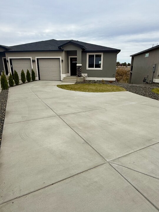 771 Rio Vis Lp in Richland, WA - Building Photo