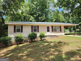 583 Danielsville St in Jefferson, GA - Building Photo
