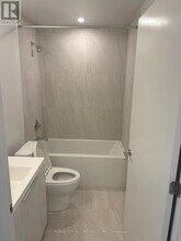 5858 Yonge St in Toronto, ON - Building Photo - Building Photo