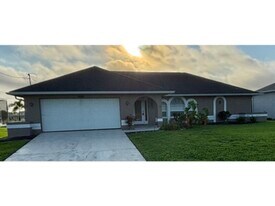 4343 Sands Blvd in Cape Coral, FL - Building Photo