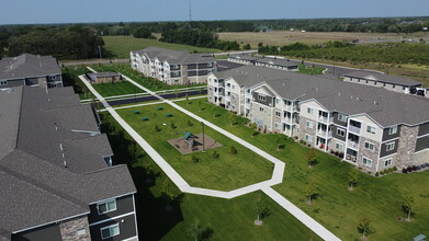 Falcon Apartments in North Branch, MN - Building Photo - Building Photo