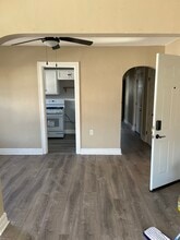 57 W 2nd St, Unit 2 in Xenia, OH - Building Photo - Building Photo