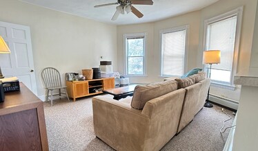 11 Holton St, Unit 2 in Boston, MA - Building Photo - Building Photo