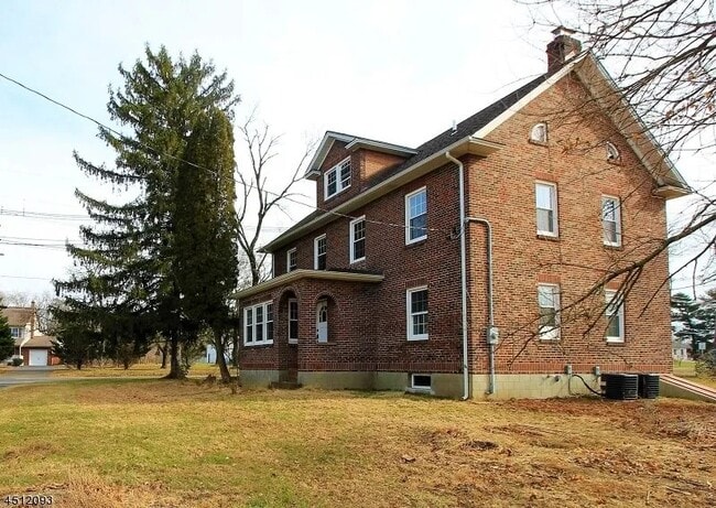 227 Sunnymeade Rd in Hillsborough Township, NJ - Building Photo - Building Photo