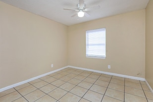 5901 S Dale Mabry Hwy in Tampa, FL - Building Photo