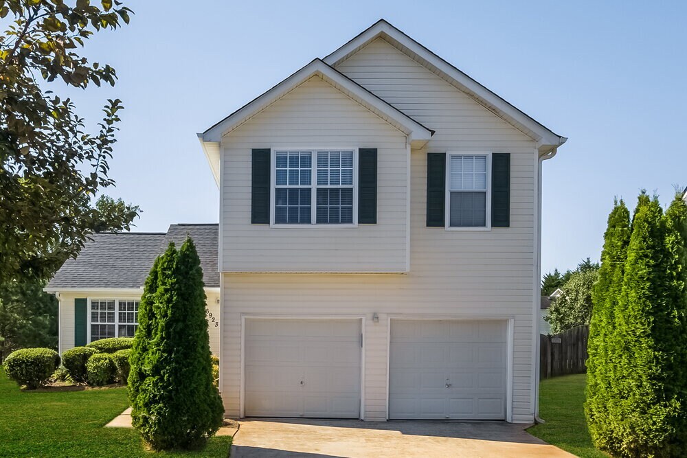 6923 Silver Grass Ct in Douglasville, GA - Building Photo