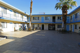 The Radcliff in Las Vegas, NV - Building Photo - Building Photo