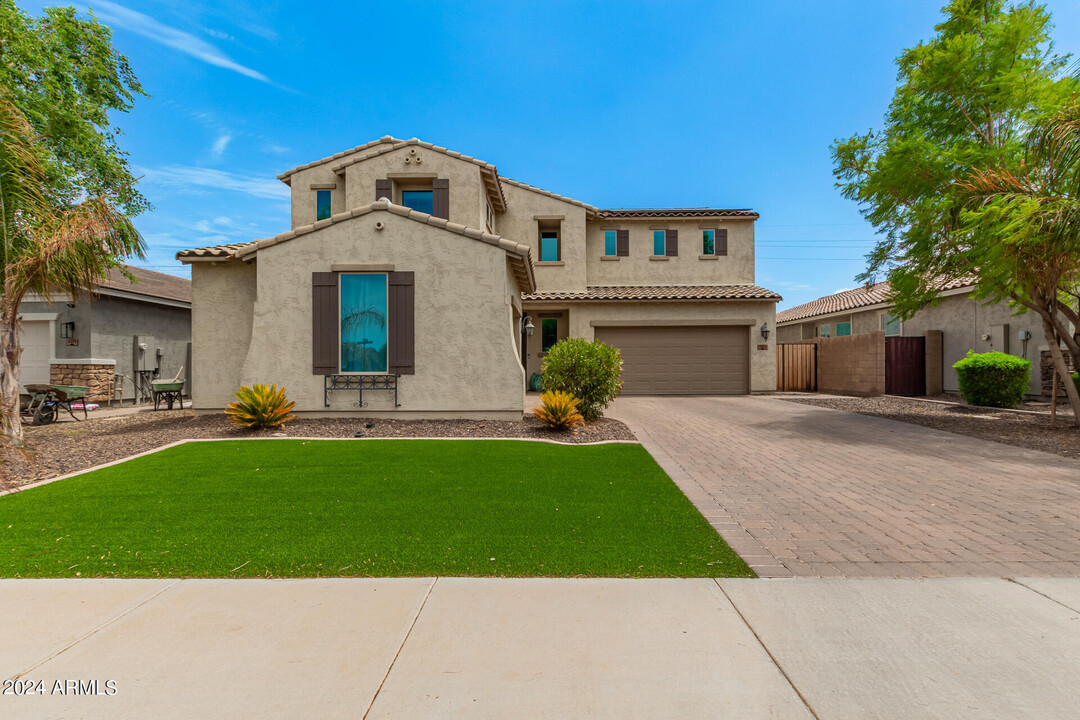 4983 S Joshua Tree Ct in Gilbert, AZ - Foto de edificio