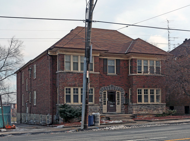 1785 Bayview Ave in Toronto, ON - Building Photo - Building Photo