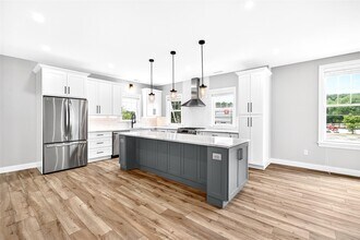 91 Marble Ave in Pleasantville, NY - Building Photo - Building Photo