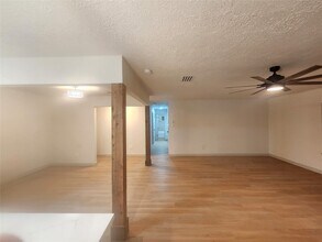 4906 Valleyview Dr in La Porte, TX - Building Photo - Building Photo