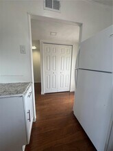 8400 Sunrise Lakes Blvd in Sunrise, FL - Building Photo - Building Photo