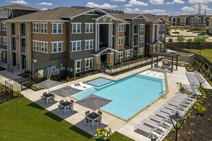 Elevate at Kitty Hawk in Converse, TX - Building Photo