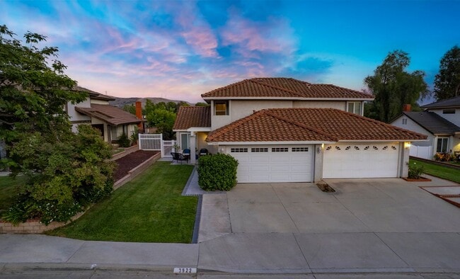 property at 3922 Ravenswood Dr