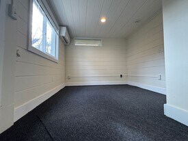 43-47-47 Tinker St in Woodstock, NY - Building Photo