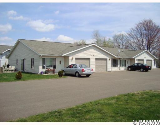 1117 Evergreen Ln in Chippewa Falls, WI - Building Photo