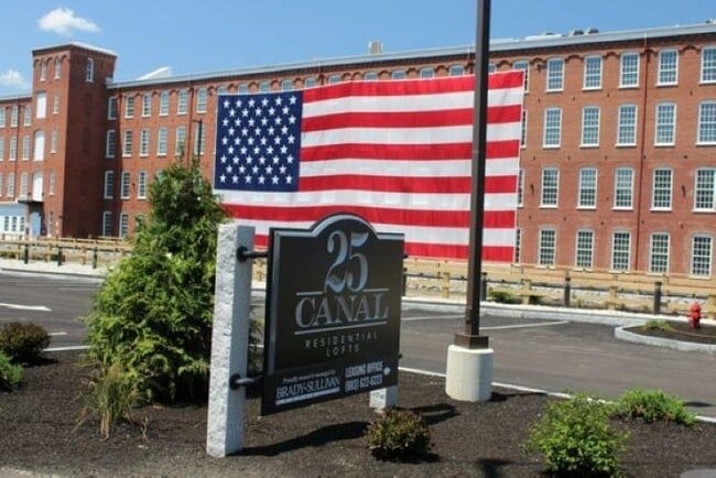 25 Canal St