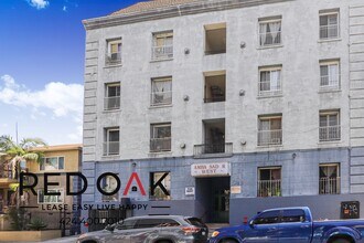 724 S Mariposa Ave in Los Angeles, CA - Building Photo - Building Photo