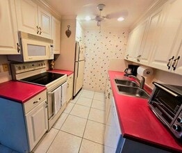 4074 Cornwall D in Boca Raton, FL - Building Photo - Building Photo