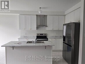 64 Singhampton Rd in Vaughan, ON - Building Photo - Building Photo