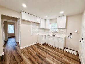 1455 Honor Dr in Desoto, TX - Building Photo - Building Photo